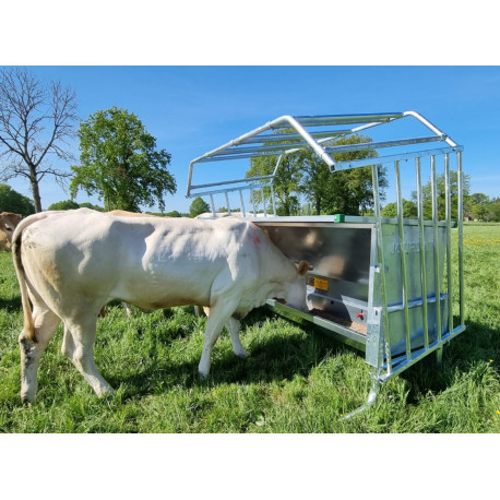 Selektiver Rinderfutterautomat 2,50 m ohne Auslauf
